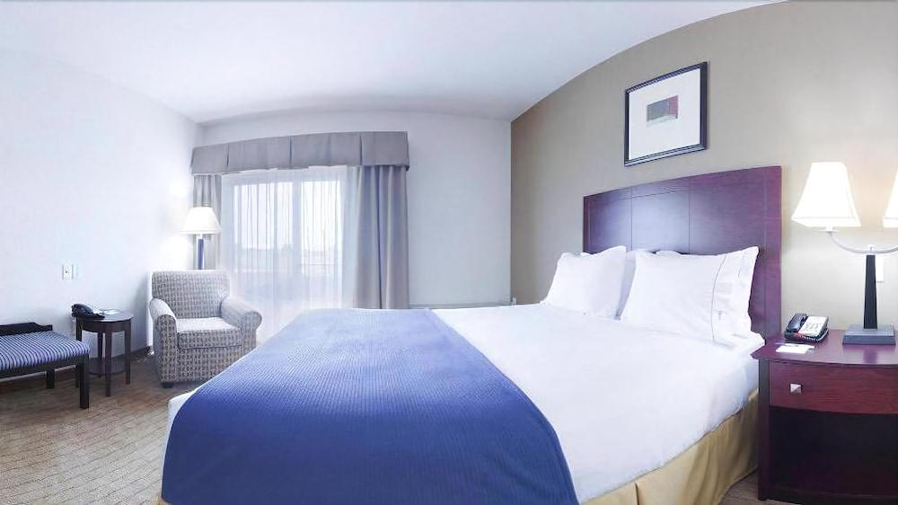 Holiday Inn Express Hotel & Suites Antigo By Ihg Экстерьер фото