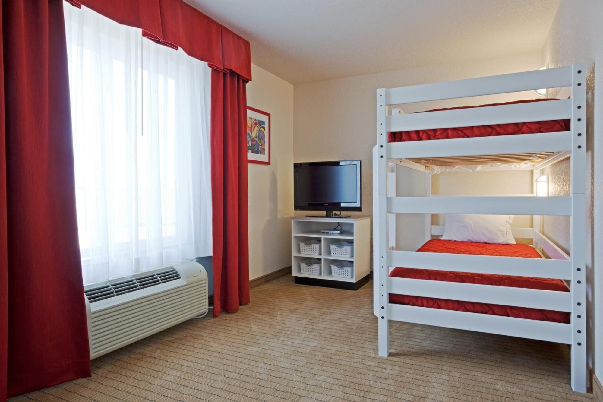 Holiday Inn Express Hotel & Suites Antigo By Ihg Экстерьер фото
