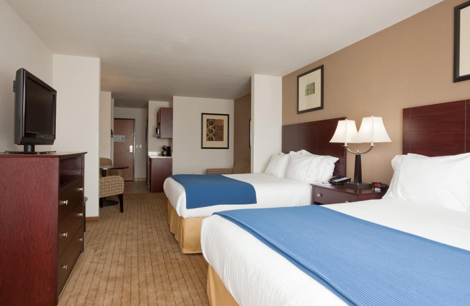 Holiday Inn Express Hotel & Suites Antigo By Ihg Экстерьер фото
