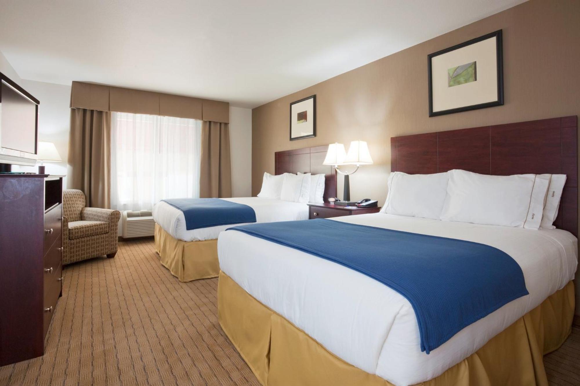 Holiday Inn Express Hotel & Suites Antigo By Ihg Экстерьер фото