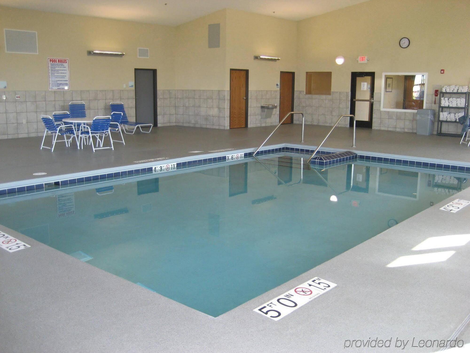 Holiday Inn Express Hotel & Suites Antigo By Ihg Экстерьер фото